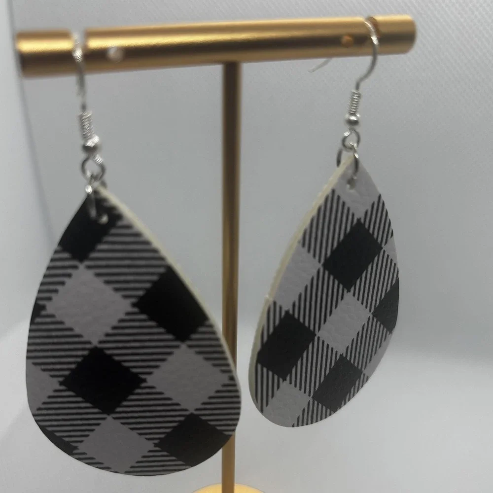 Buffalo Plaid Teardrop‎ Earrings Women Dangle Fishhook Faux Leather Black White